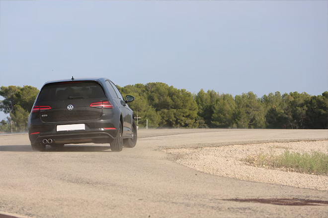 Dry perfomance. Source: autobild.de